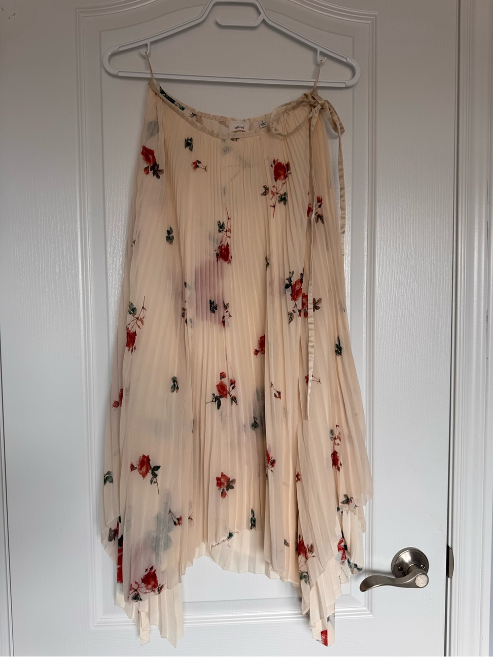 Aritzia - Wilfred Cream Pleated Asymmetrical Skirt with Red Floral Print